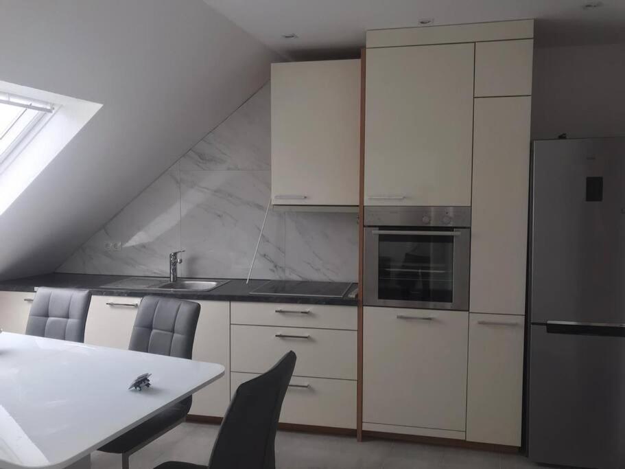 B01 Apartment Between Cologne & Bonn With Nature Access 特罗斯多夫 外观 照片